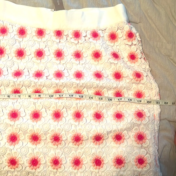 NWT. J. Crew flower Knit pencil Skirt - Picture 10 of 10